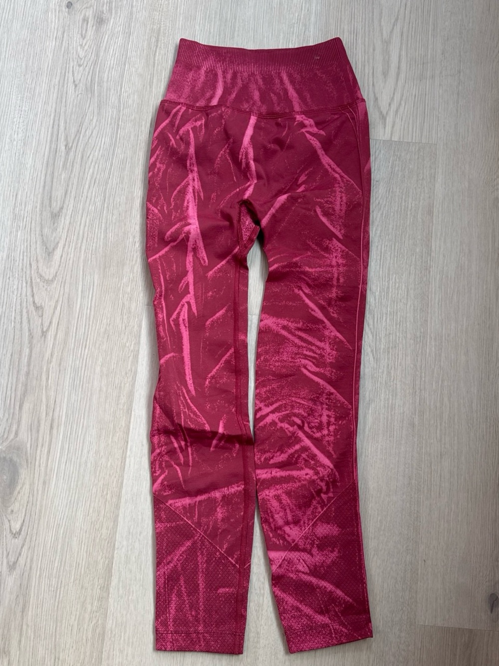 Lululemon Zone In Tight Raspberry Seamless Compression Leggings - Picture 4 of 5
